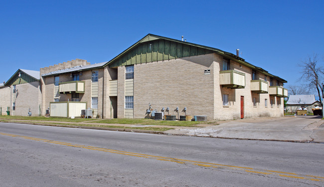 2517 E 6th St in Tulsa, OK - Foto de edificio - Building Photo