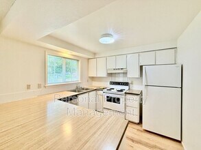 13715 SE 20th Cir in Vancouver, WA - Building Photo - Building Photo
