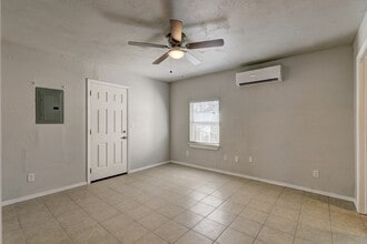 1410 NW 10th Street in Oklahoma City, OK - Foto de edificio - Building Photo