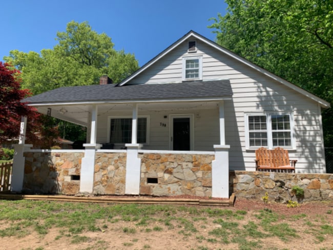 property at 798 N Royal Ave