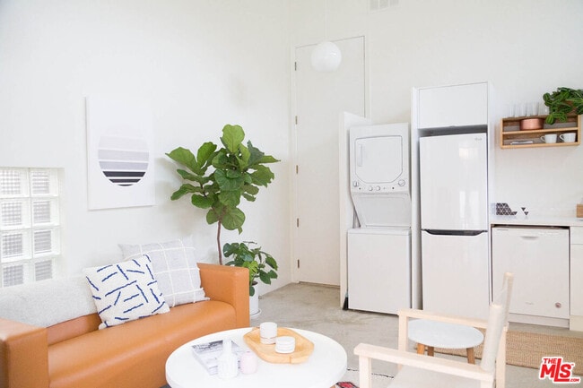 property at 2228 1/2 Echo Park Ave