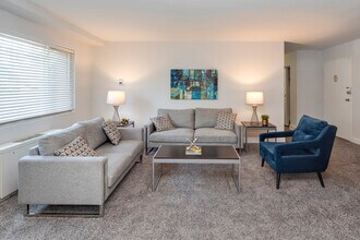 Wood Lee Arms in Arlington, VA - Foto de edificio - Interior Photo