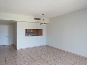 2475 Brickell Ave, Unit 703 in Miami, FL - Building Photo - Building Photo