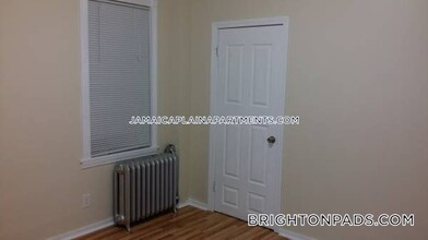 42 Kirkwood Rd in Boston, MA - Building Photo - Building Photo