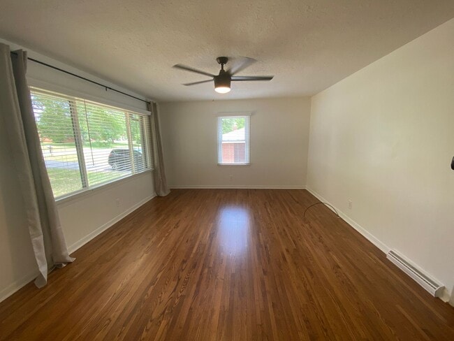 210 Park Rd in Mount Holly, NC - Building Photo - Building Photo