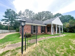 5305 Oak Meadow Ave in Memphis, TN - Building Photo - Building Photo