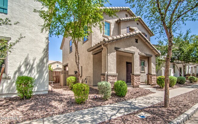 4068 E Devon Dr in Gilbert, AZ - Building Photo - Building Photo