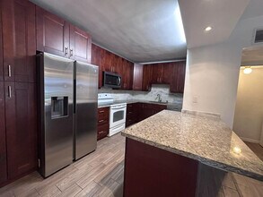 2700 S University Dr in Davie, FL - Building Photo - Building Photo