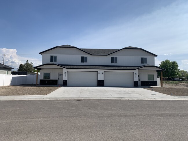 property at 1723 Dollys Way