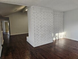 16038 Glen Mar Dr in Houston, TX - Building Photo