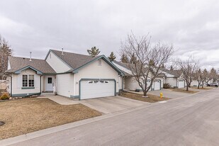 Horizon Village in Edmonton, AB - Building Photo