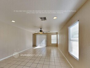 7920 N Willow Pines Pl in Las Vegas, NV - Foto de edificio - Building Photo