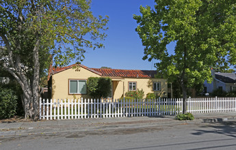 550 Mariposa Ave in Mountain View, CA - Building Photo - Building Photo