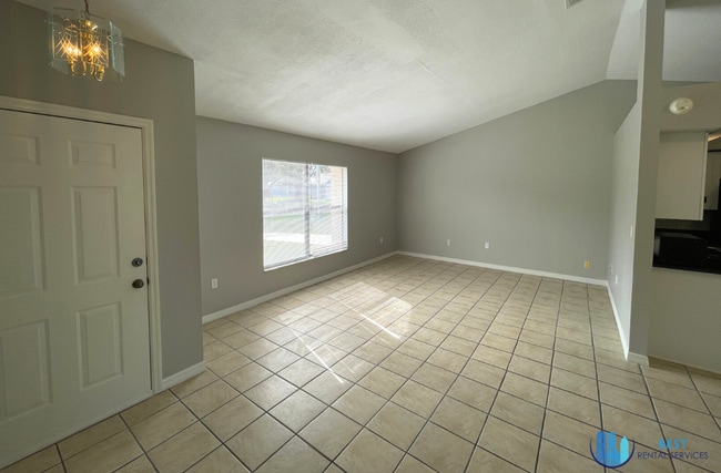 305 Mormanno Way in Kissimmee, FL - Building Photo - Building Photo