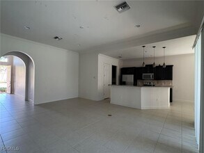 10559 Yorkstone Dr in Bonita Springs, FL - Building Photo - Building Photo