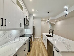 1667 Highland Dr N in Kelowna, BC - Building Photo - Building Photo