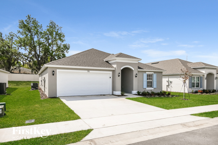 176 Southern Breeze Lp in Winter Haven, FL - Building Photo