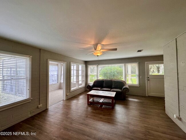 206 Chestnut St in Crescent City, FL - Building Photo - Building Photo