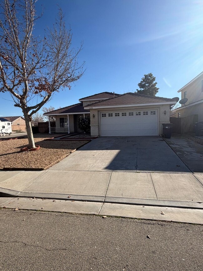 property at 3600 Banyon Ct