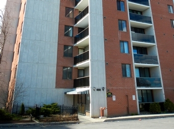 Delta Apartments in Peterborough, ON - Building Photo - Building Photo