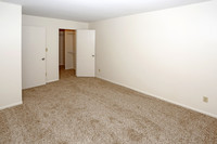 Swanson Court Apartments in Portage, IN - Foto de edificio - Interior Photo