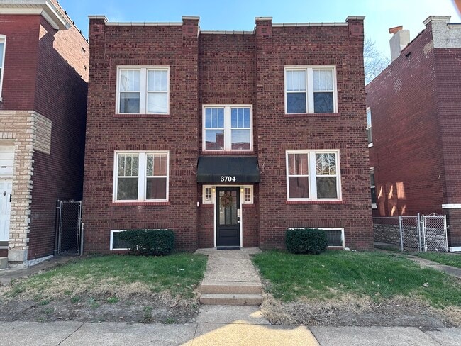 3704 Fairview Ave, Unit 1E