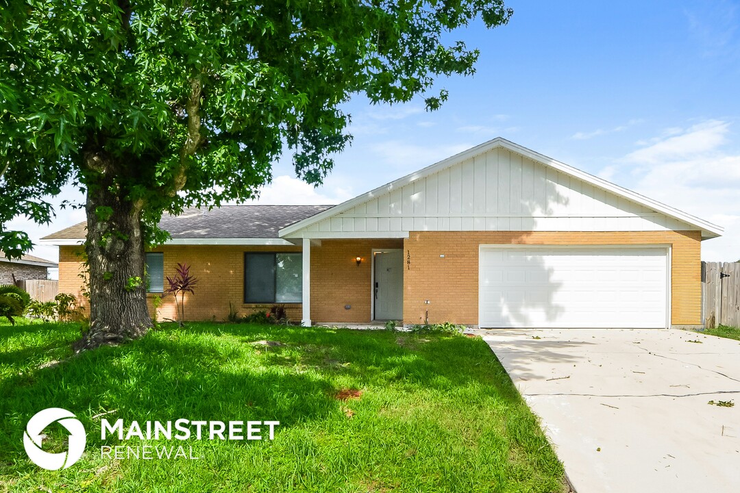 1281 Roslyn Ave NW in Palm Bay, FL - Building Photo