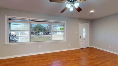 506 Corydon Dr in Huffman, TX - Building Photo - Building Photo