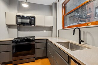 527 W 110th St, Unit 527 West 110th Street in New York, NY - Foto de edificio - Building Photo