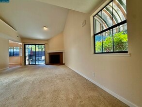1897 Crestline Rd in Pleasanton, CA - Building Photo - Building Photo