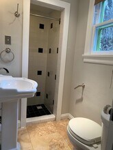 902 1/2 E 43rd St in Austin, TX - Building Photo - Building Photo