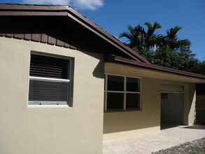 5550 SW 130th Ave in Southwest Ranches, FL - Building Photo - Building Photo