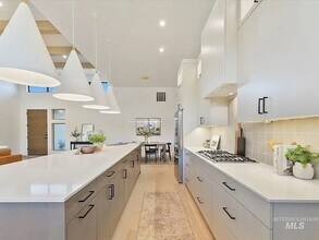 4535 E Copper Point Dr in Meridian, ID - Building Photo - Building Photo