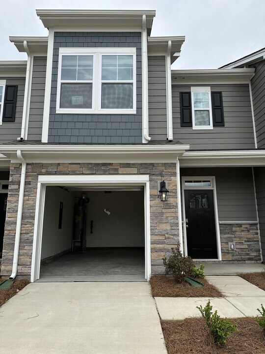 1254 Firethorne Ave SW in Concord, NC - Building Photo