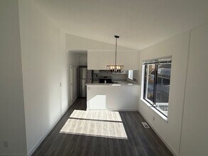 300 Mill Rd in Martinez, CA - Building Photo - Building Photo