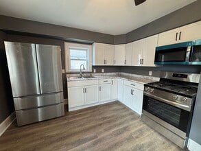 411 N Aldrich St in Geneseo, IL - Building Photo - Building Photo
