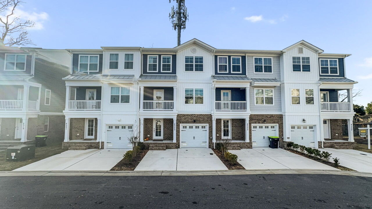 4323 Pinter Ln in Norfolk, VA - Building Photo