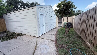 4106 Boone Rd in Houston, TX - Foto de edificio - Building Photo