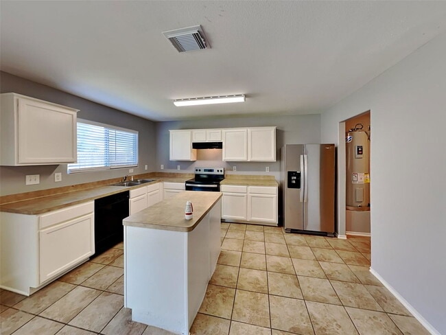 2203 Shady Birch Dr in Conroe, TX - Building Photo - Building Photo