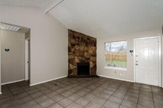 14871 Shottery Dr in Houston, TX - Building Photo - Building Photo