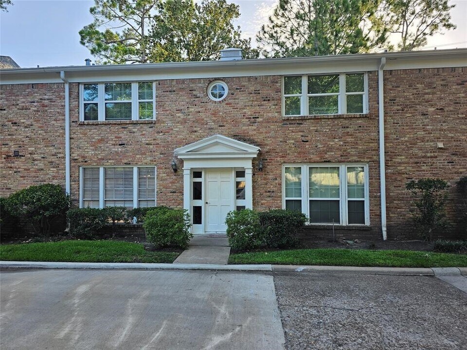 4040 San Felipe St in Houston, TX - Building Photo