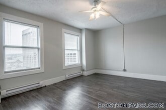 50 Franklin St, Unit 716 in Worcester, MA - Foto de edificio - Building Photo