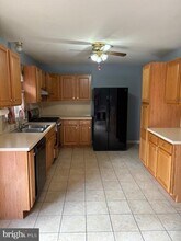 27 Quinter Ln in Temple, PA - Building Photo - Building Photo