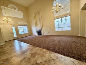274 Tropic Tan Ct in Henderson, NV - Building Photo - Building Photo