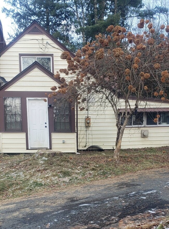 property at 1444 Briscoe Rd