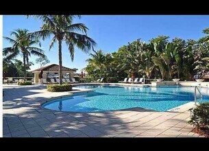 3594 S Ocean Blvd, Unit 406 in Highland Beach, FL - Foto de edificio - Building Photo