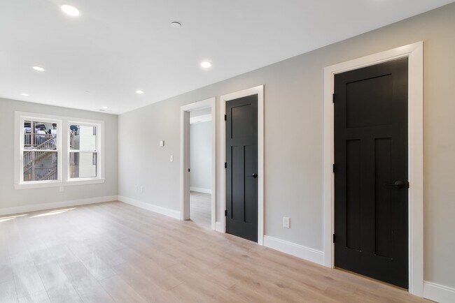 67 Chelsea St in Boston, MA - Building Photo - Building Photo