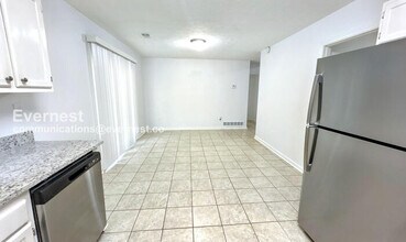 5044 Donnell Way in Decatur, GA - Foto de edificio - Building Photo