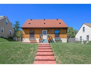 3150 Pierce St NE in Minneapolis, MN - Building Photo - Building Photo