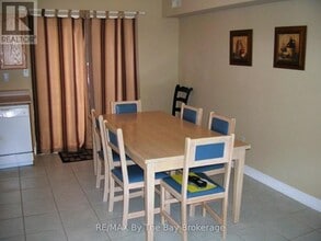 21 Raglan St in Collingwood, ON - Building Photo - Building Photo